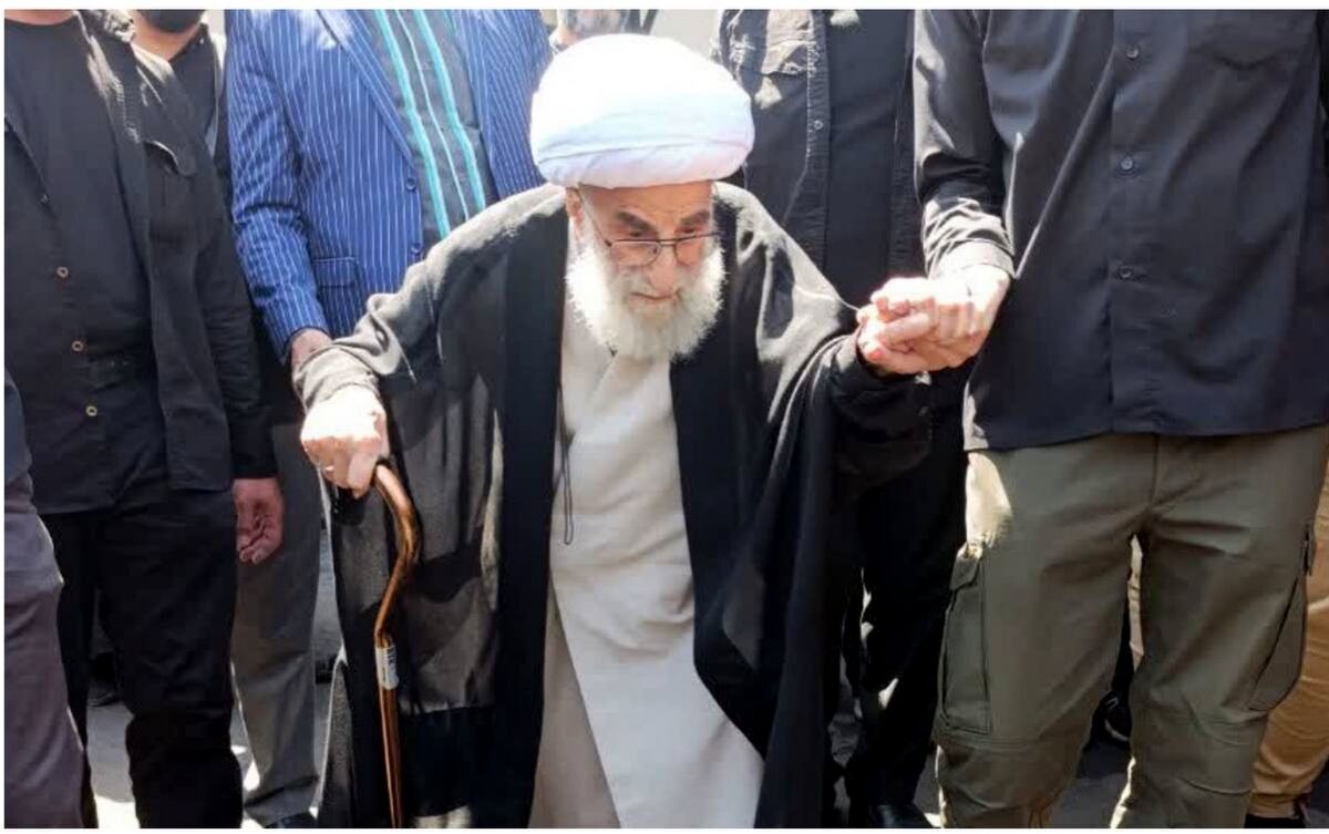 حضور آیت الله جنتی در مراسم تشییع آقای شهید ایران