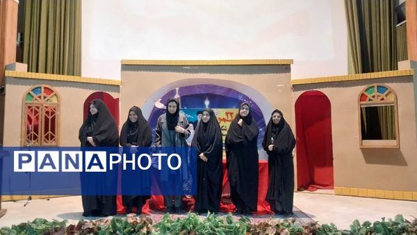 مراسم جشن نیمه شعبان توسط هنرجویان هنرستان فاطمه الزهرا (س)