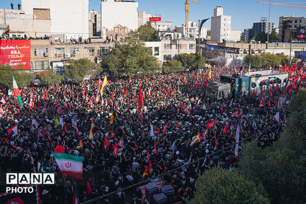 تشییع پیکر رهبر شهید انقلاب در مشهد مقدس-۳