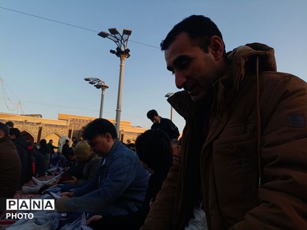 نماز بندگی در مشهد 