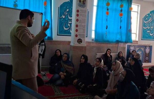 کارگاه تربیت قصه محور ویژه آموزش خانواده و اولیا دبستان هیات امنایی ملاصدرا