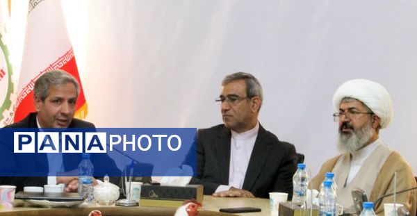 بازدید استاندار خراسان رضوی از پروژه های کلان شهرستان کاشمر