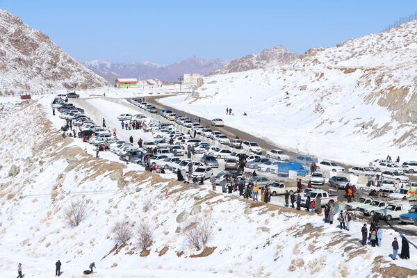 نشاط زمستانی در پیست «سخوید» یزد