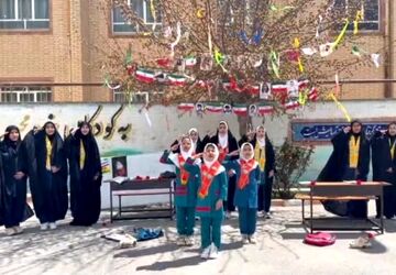 اجرای برنامه فرهنگی دانش‌آموزان منطقه کشاورز به مناسبت گرامیداشت شهدای دانش‌آموز میناب