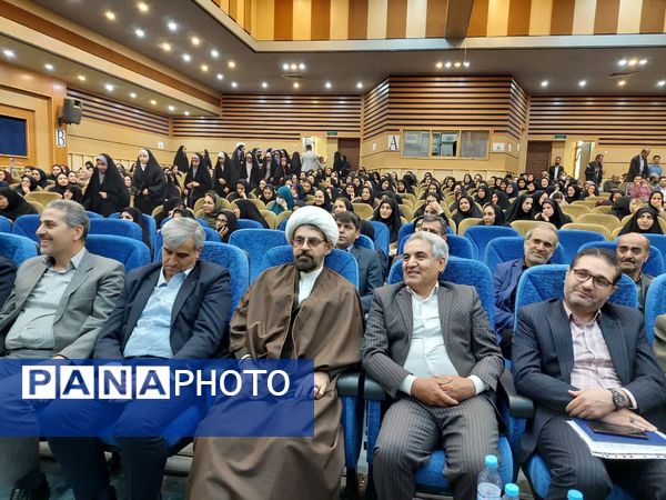 از فرهنگیان شاخص خرمدره تقدیر شد