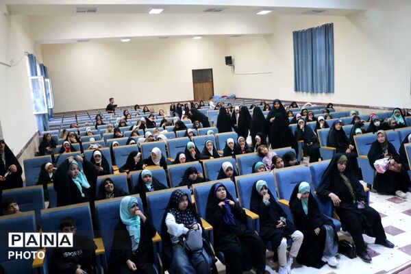 تجمع دخترانه رضوی در ابرکوه