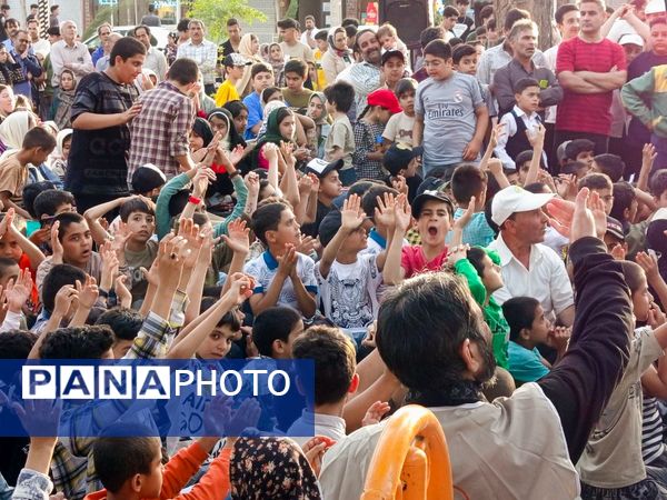قدم هایی به عشق معلمان