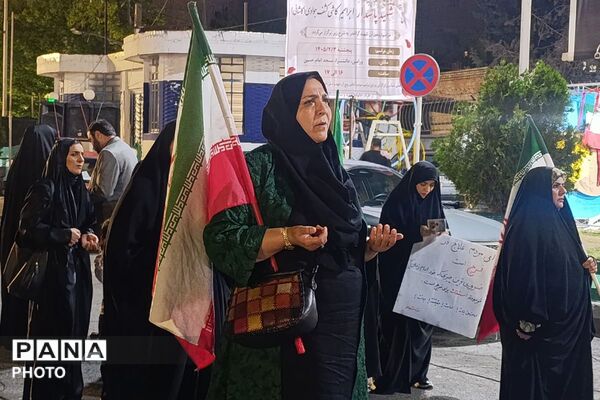 گردهمایی مردم دیار ۱۵ مرداد در راه‌آهن، روبروی غرفه آموزش و پرورش ورامین 