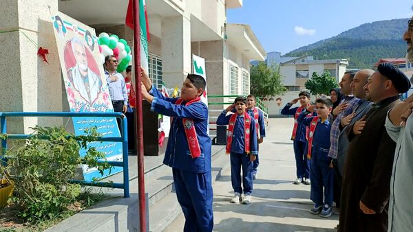 جشن عاطفه‌ها در دبستان شهید سلیمانی شهرستان رامیان