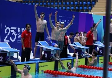 کسب مدال برنز تیمی در ماده ۴ در ۲۰۰ تیمی