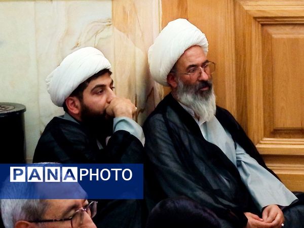 یک سال از نبود شهید جمهور میگذرد