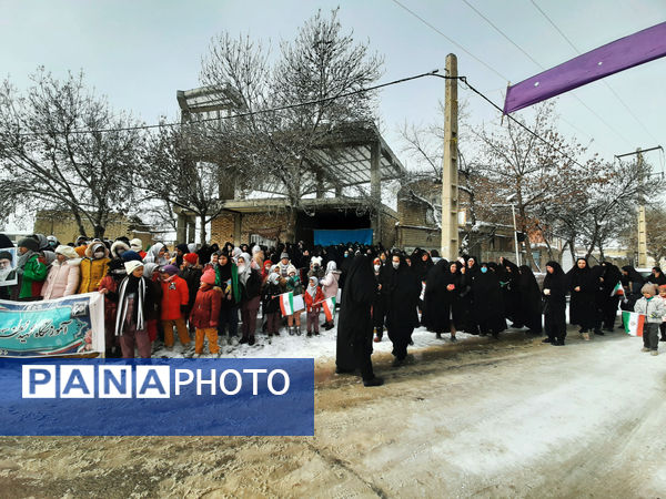 تجلی حضور مردم ولایتمدار شهر غلامان در راهپیمایی ۲۲ بهمن