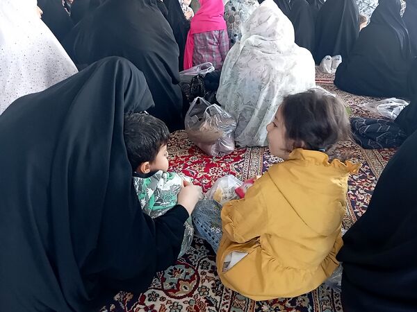 حضور کودکان در نماز جمعه شهرستان کاشمر