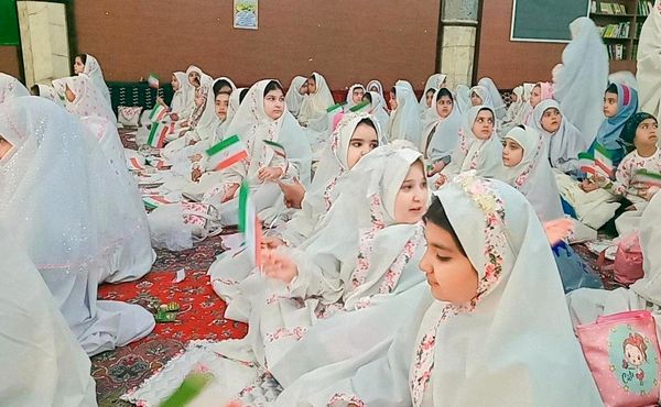 دانش‌آموزان بویین‌زهرایی در جشن روزه‌اولی‌ها از خدای خود تشکر کردند