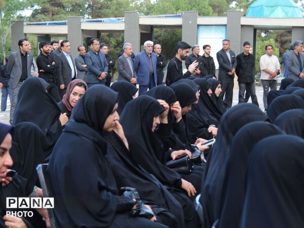 وزیر آموزش و پرورش در اولین سالگرد شهید محمد کاظمی در بهشت رضای مشهد