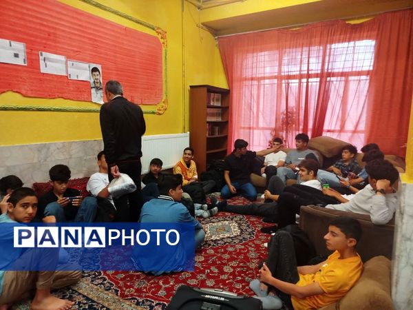 برگزاری اردوی تفریحی ـ زیارتی دبیرستان نمونه دولتی دانش به مقصد مشهد مقدس