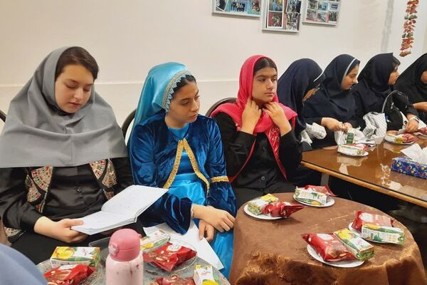 برپایی نشست ادبی به مناسبت بزرگداشت روز معلم و سعدی شیرازی