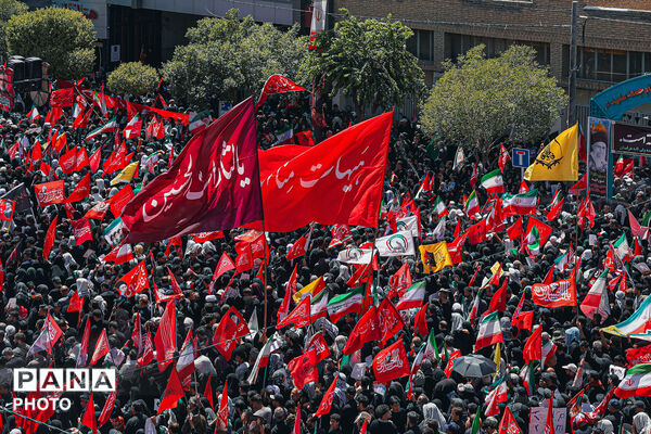 تشییع پیکر رهبر شهید انقلاب در مشهد مقدس-۴
