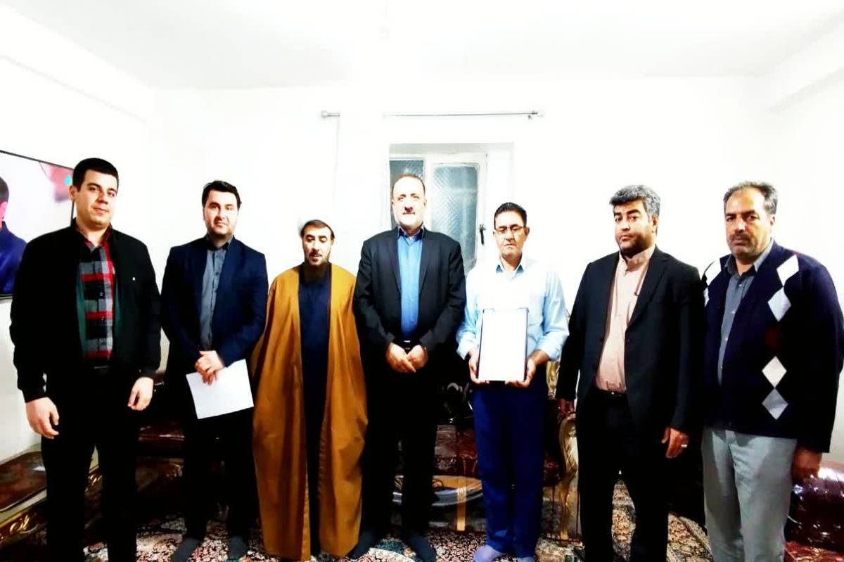 تفاهم‌نامه ساخت زمین چمن مصنوعی در روستای تقی‌آباد منعقد شد