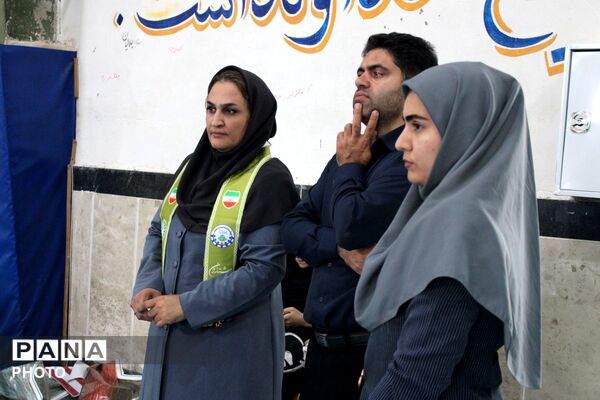 اجرای پیرامید دانش آموزان شهرستان سملقان با موضوع جنگ رمضان 