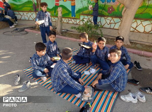  جشنواره روز جهانی تخم مرغ در مدرسه شاهد شهید محمد جنیدی پیشوا