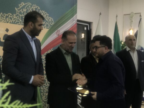 آیین تجلیل از خبرنگاران و اصحاب رسانه در محمودآباد