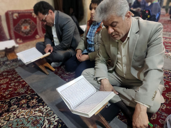 آیین دوشنبه‌های مسجدمحوری با محور میز خدمت در شیراز