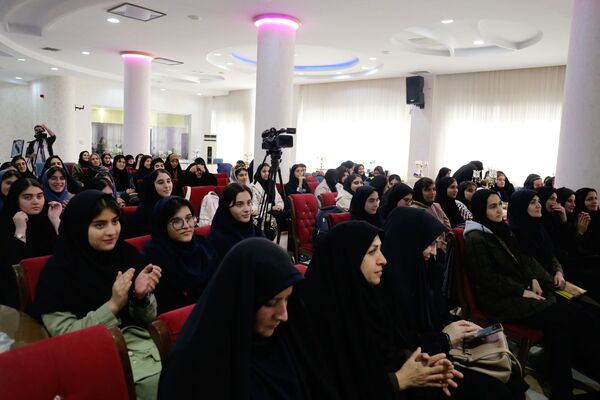 آیین تجلیل از برگزیدگان جشنواره‌های فرهنگی و هنری شمال‌غرب کشور در تبریز