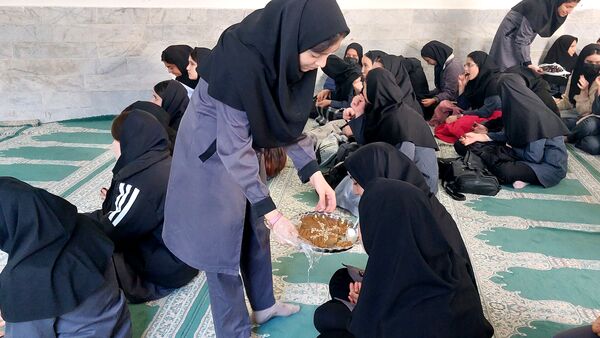 برگزاری مراسم دهه فاطمیه در دبیرستان فاطمه الزهرا(س)