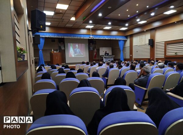 نشست مدیران آموزش و پرورش شهرستان بناب با محوریت آغاز سال تحصیلی جدید
