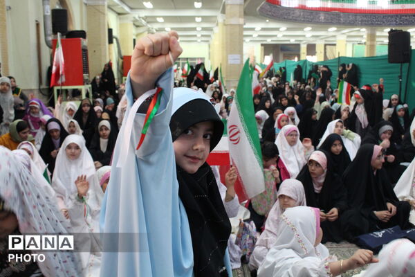 همدان میزبان «بزرگترین نماز جمعه دخترانه»