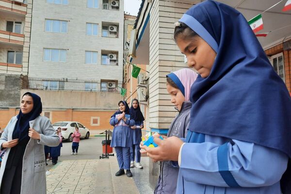  جشن نیمه شعبان در مدرسه مهرآیین ناحیه دو بهارستان