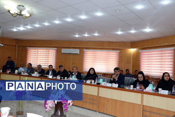  نشست هم‌اندیشی تخصصی مدیران آموزش و پرورش مناطق ۱۸ گانه و دانشگاه فنی و حرفه‌ای استان بوشهر 