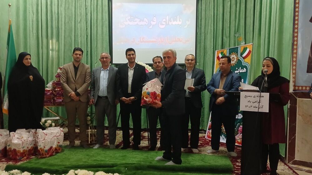 بازنشستگان فرهنگی سرمایه‌های گرانبها هستند