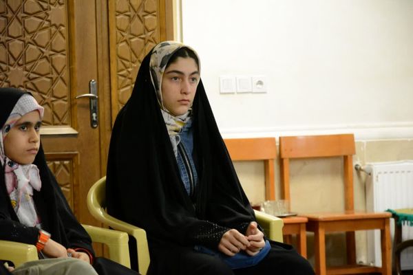 برگزاری انجمن ادبی شعر دخترانه در بجنورد 