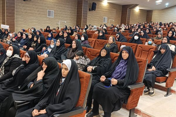 جشن میلاد حضرت فاطمه (س) و روز زن در شهرستان اسلام آباد غرب