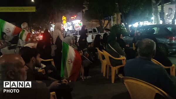 کافه گفتگوی حسینیه امام خمینی در نود و نهمین شب 