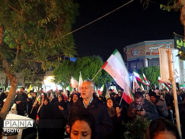همدلی و هم صدایی مردم غیور نیشابور در اجتماعات شبانه