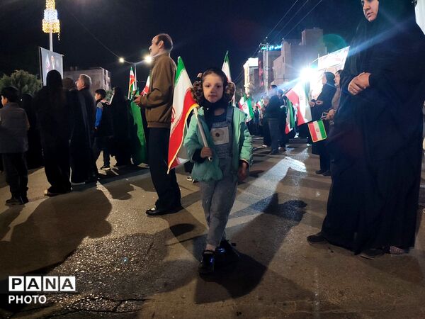 قاب پانا میزبان اجتماع پرشور مردمان ولایت مدار نیشابور در بلوار فضل
