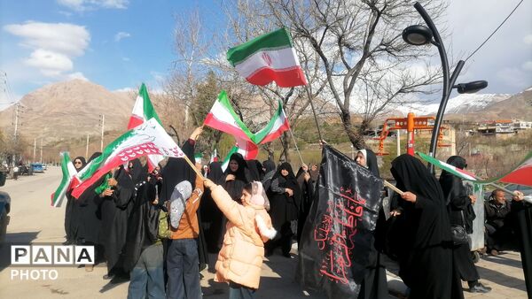 حرکت دسته سینه زنی و گرامیداشت چهلم امام شهید در شهربار نیشابور 