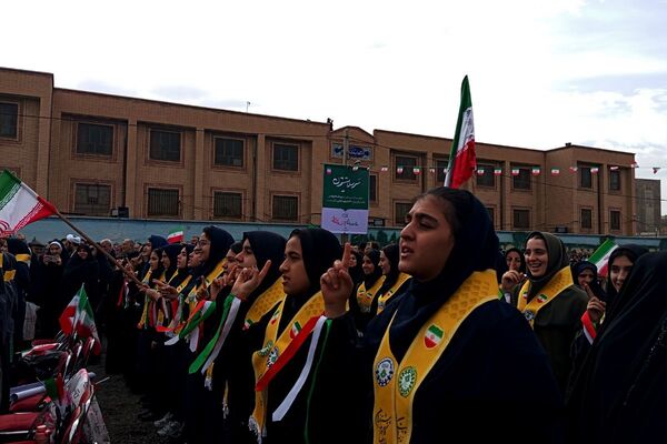 22بهمن در اسلامشهر؛ حماسه‌ای از جنس حضور