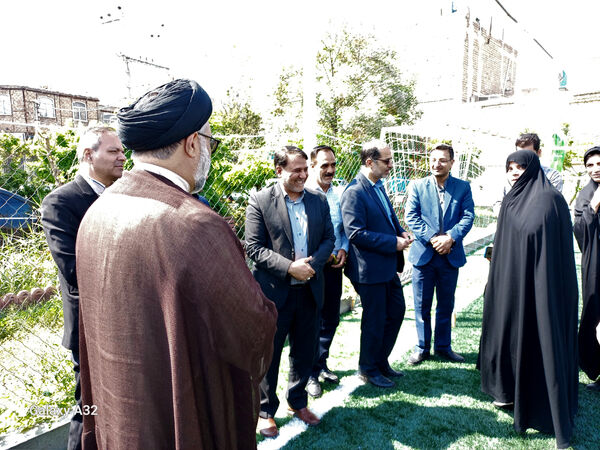 آیین افتتاح زمین چمن مدرسه بهار نور معرفت در قم