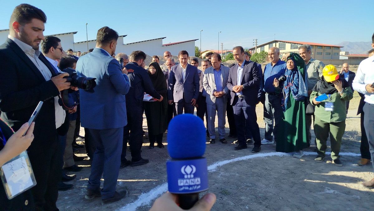 آیین افتتاح نیروگاه یک مگاواتی برق خورشیدی در البرز