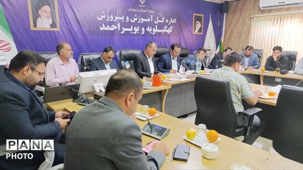 نشست خبری به‌مناسبت هفته معلم