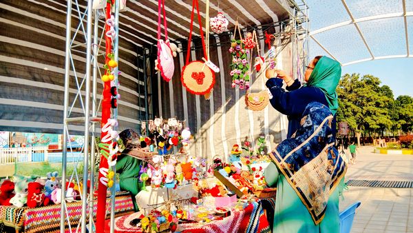 تی‌تی ؛‌ جشنی‌که تاکستان‌ را‌ به‌ تپش‌ انداخت