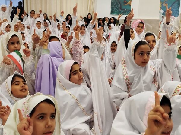 جشن تکلیف برای ۳۶۰ دانش‌آموز پایه سوم شهرستان فاروج
