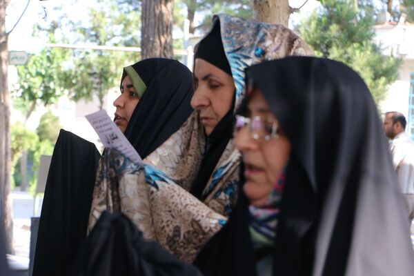 برگزاری باشکوه نماز عید سعید قربان در سطح شهرستان ملارد با حضور پرشور مردم