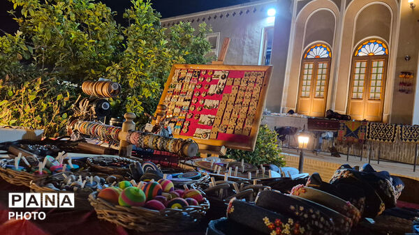 افتتاح نمایشگاه بزرگ خوراکی های محلی و صنایع دستی شهرستان میبد 