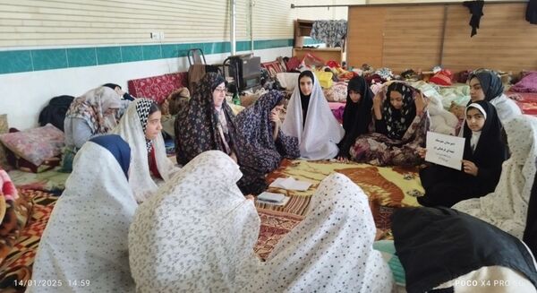 برگزاری مراسم اعتکاف توسط دانش آموزان دبیرستان شهدای فرهنگی ۲
