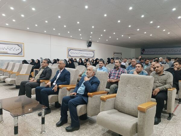 جلسه هماهنگی شروع سال تحصیلی با مدیران مدارس در شهرستان خلیل آباد 